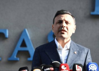 Özgür Çelik Saat Verdi, Herkese Yeni Davet