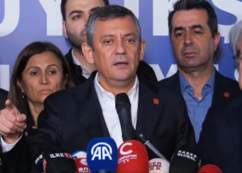 Özgür Özel sine-i millete kapıyı kapattı