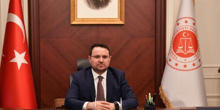 Özgür Özel'den 480 bin TL alacak!
