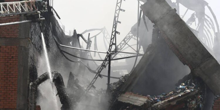 Peru'da Büyük Yangın! 4 Gündür Söndürülemedi