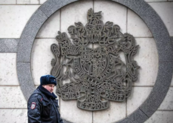 Rusya casusluk iddiasıyla iki İngiliz diplomatı daha sınır dışı etti