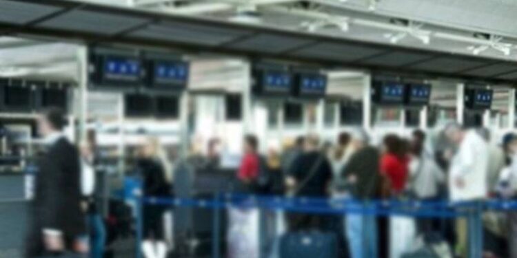 Sabiha Gökçen Havalimanı'nda operasyon; midesinden 1 kilo 180 gram uyuşturucu çıktı