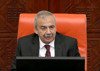Sırrı Süreyya Önder: “Şerefim üzerine söylüyorum; bu sürecin hiçbir şartı yok”