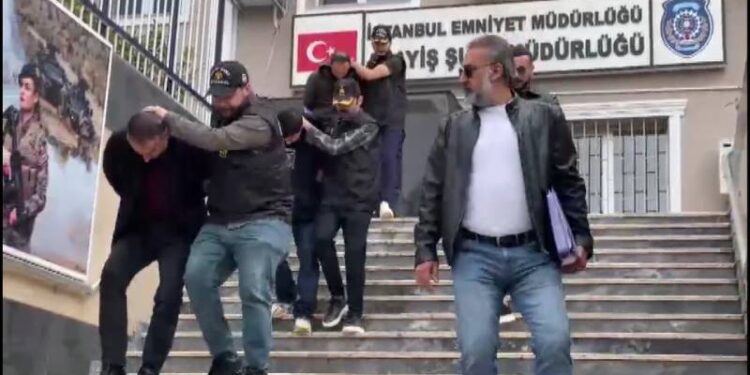 Şoförün ellerini bağlayıp 1,7 milyon liralık kumaşı gasbettiler: "Şaka yapacaktık"