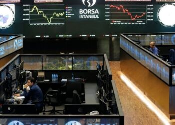 THY ve Halkbank'tan Borsada Kritik Adım! SPK'nın Yeni Kararı Sonrası Harekete Geçtiler: KAP'a Peş Peşe Açıklama