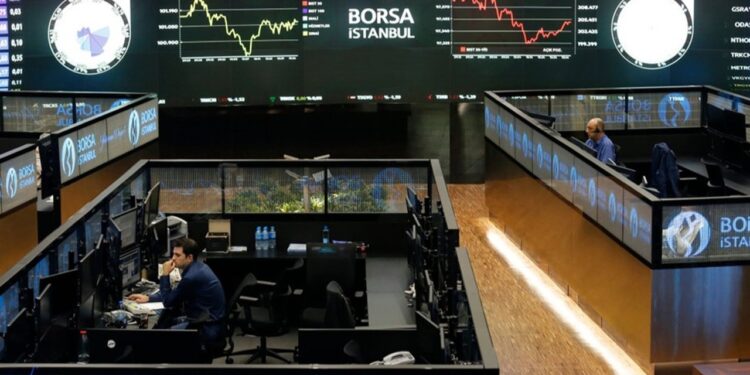 THY ve Halkbank'tan Borsada Kritik Adım! SPK'nın Yeni Kararı Sonrası Harekete Geçtiler: KAP'a Peş Peşe Açıklama