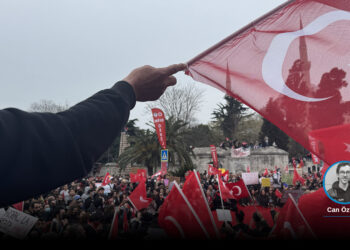 Taksim'e yürümek isteyen vatandaşlara polisten biber gazlı müdahale!