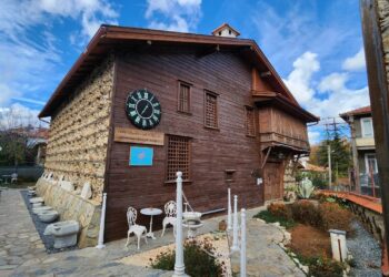 Tarihi Düğmeli Evlere Yıkım Kararı