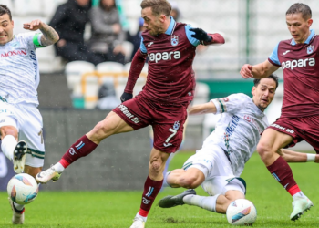 Trabzonspor Konya'da Uzatma Dakikalarında Yıkıldı! 12 Maçta 31 Puan Kaybetti!