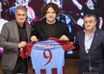 Trabzonspor Resmen Açıkladı! Fatih Tekke ile 4.5 Yıllık İmza