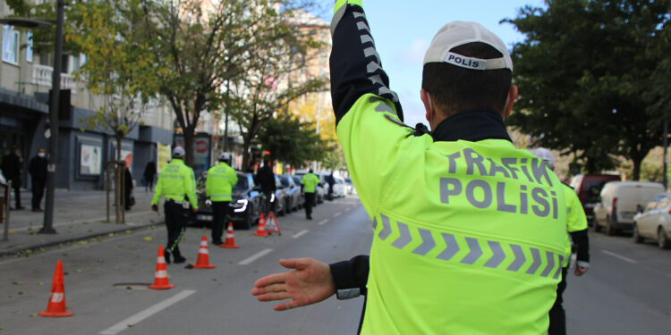 Trafik cezaları değişiyor: Alkollü araç kullanana hapis