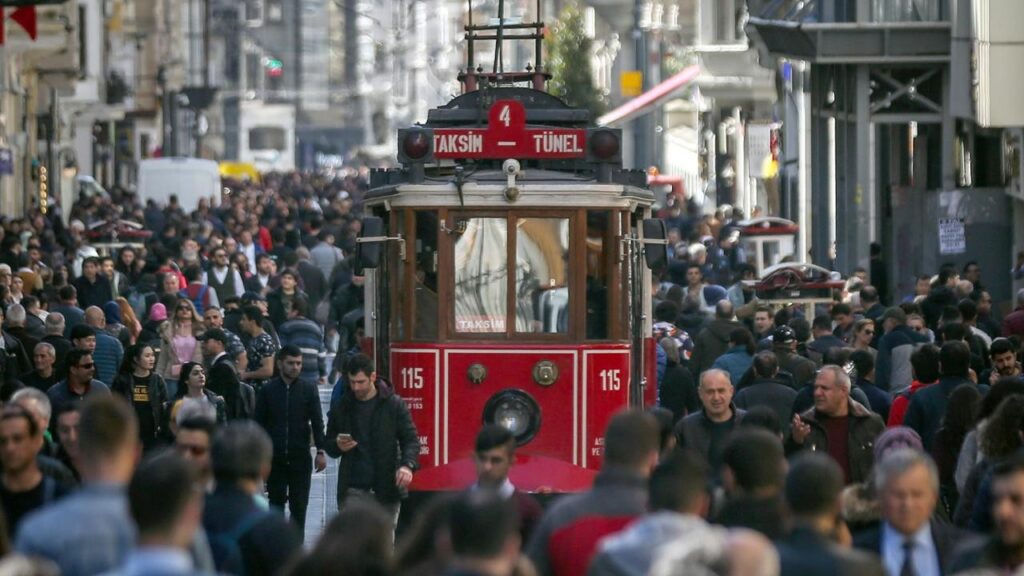 Türkiye Nüfusunda Yapısal Değişim! Hızla Yaşlanıyoruz: Alarm Veren Rakamlarla Dolu Tablo