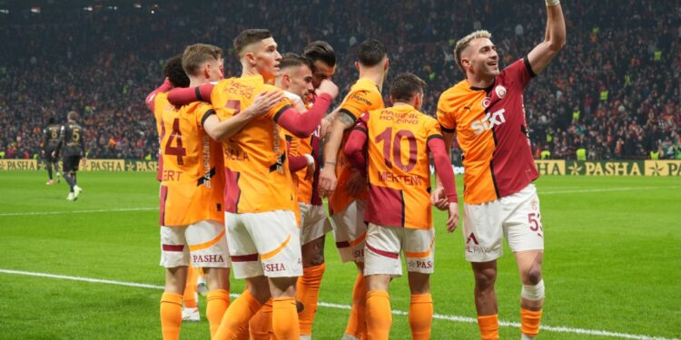 UEFA'nın Listesine Sadece Galatasaray Girdi! Dünya Devlerini Sollayan Cimbom Zirveye Koşuyor