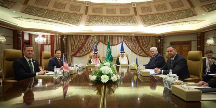 Ukrayna ABD’nin önerdiği 30 günlük ateşkesi kabul etti: İstihbarat ve silah desteği tekrar başlıyor