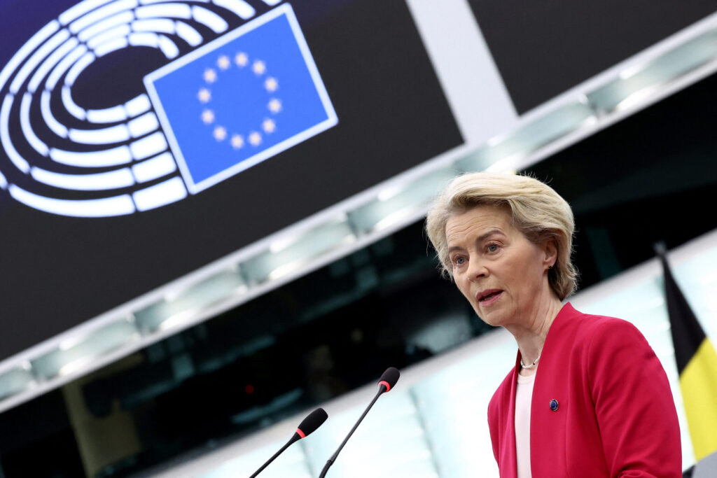 Von der Leyen Strazburg’da konuştu: “İllüzyon devri sona erdi; savunma harcamaları artmalı”