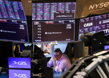 Wall Street’te sert düşüş; piyasalar Donald Trump’a uyarı sinyalleri gönderiyor