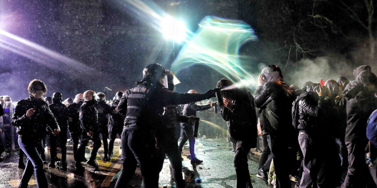 Yandaş yazar Selvi: Yeni bir Gezi çıkaramayacaklar!