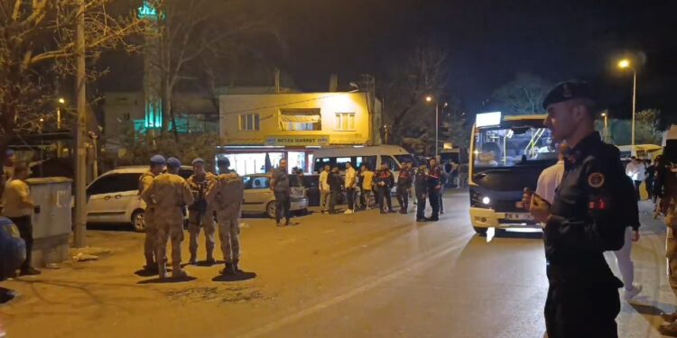Yol Verme Tartışması Meydan Muharebesine Döndü