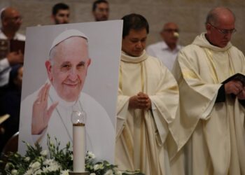 Yeni papanın seçileceği tarih belirlendi