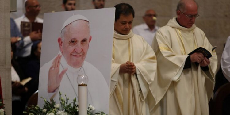 Yeni papanın seçileceği tarih belirlendi