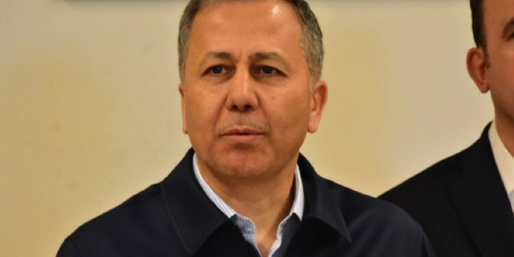 İçişleri Bakanı: Depremde can kaybı yaşanmadı