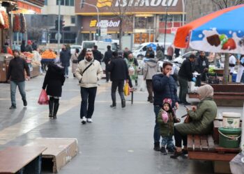 Amed ‘adım’ bekliyor: Tecrit hala devam ediyor