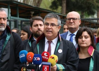 ‘ Savunma özgürlüğünü koruma mücadelemizi sürdüreceğiz ‘