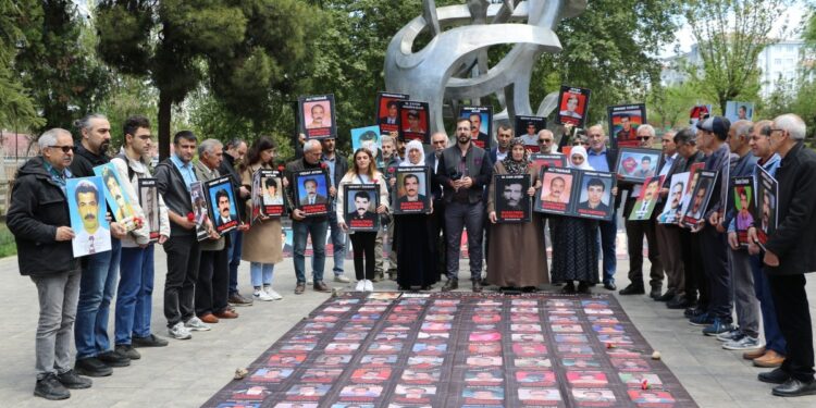 Kayıp yakınları: Kürt sorununda çözüm için geçmişle yüzleşilmeli