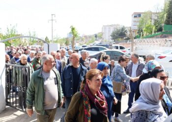Uçakan ve Dala’nın taziyesine kitlesel ziyaret