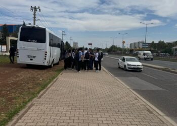 Amed’de ‘Öğretmenime Dokunma’ eylemine engel