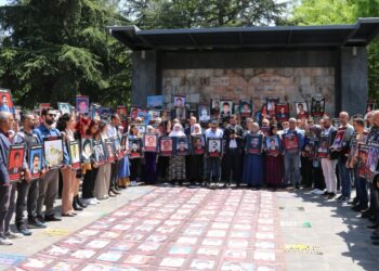 Kayıp yakınlarından Amed, Colemêrg, Êlih ve İzmir’de eylem