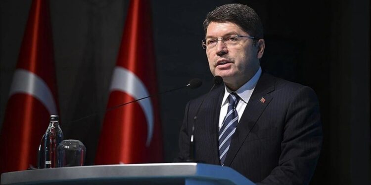 Bakan Tunç’a göre ‘işkence ve kötü muamele’ yok