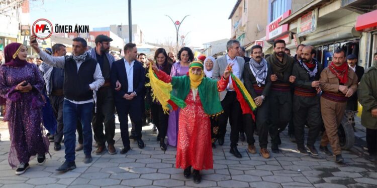 2 çocuğunu yitiren anne: Barış diyalogla mümkün