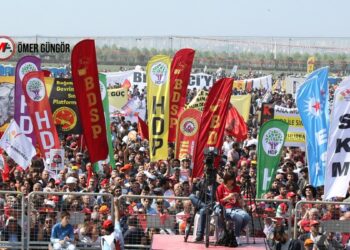 DEM Parti Newroz coşkusuyla 1 Mayıs’a çağırdı