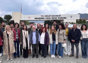 ÇHD İzmir Şubesi tutsak avukatların gününü kutladı
