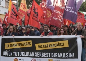 Siyasi partilerden mücadeleyi yükseltme çağrısı