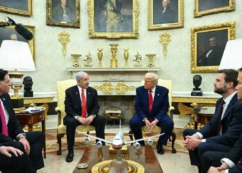 Netanyahu Trump’la görüştü: Suriye’nin üs olarak kullanılmasını istemiyoruz