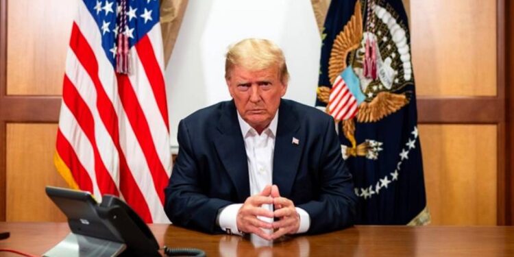 Trump’tan Çin’e: Gümrük vergisini geri çekmezse ek yüzde 50 vergi uygulayacağız