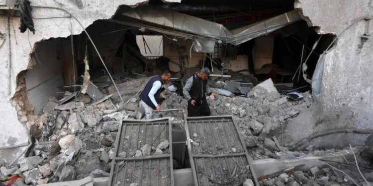 İsrail’den Gazze’deki hastaneye hava saldırısı