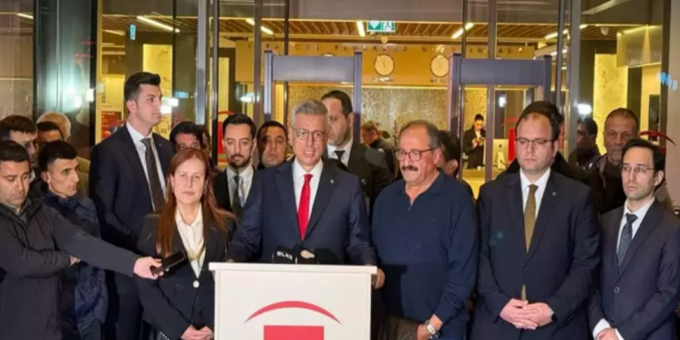 Önder’i ziyaret eden Bakan Memişoğlu: Durumunda büyük bir değişiklik yok