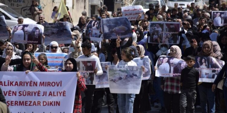 Kuzey ve Doğu Suriye’de yardımların engellenmesi protesto edildi