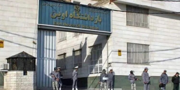 Evin Cezaevi’nde Hüseyinnejad protestosu