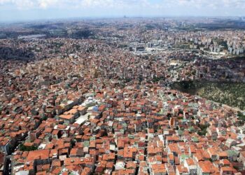 6.2 büyüklüğündeki depremin ardından 291 sarsıntı kaydedildi