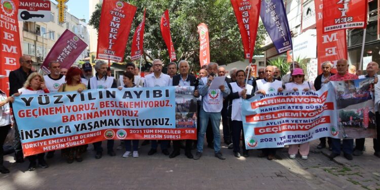 ‘Emekliler açlık sınırının altında yaşamaya mahkum edildi’