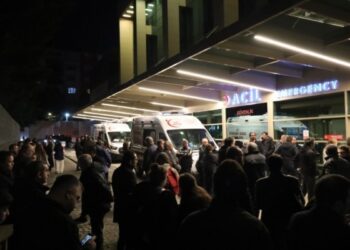 Sırrı Süreyya Önder üç gündür yoğun bakımda: Umutlu bekleyiş sürüyor