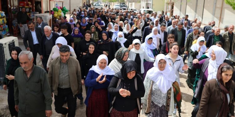 Binevş Altay’ın taziyesine ziyaret: Çözümle saldırı bir arada olmaz