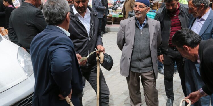 Çoban Pazarı’nda sıkı pazarlık