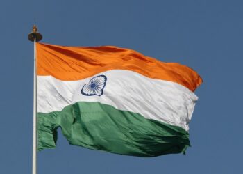 Hindistan’da silahlı saldırı: 20 turist yaşamını yitirdi