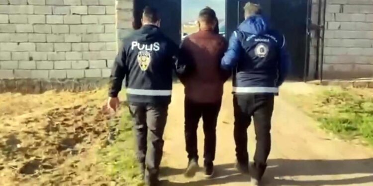 2 İlde 433 Düzensiz Göçmen Yakalandı