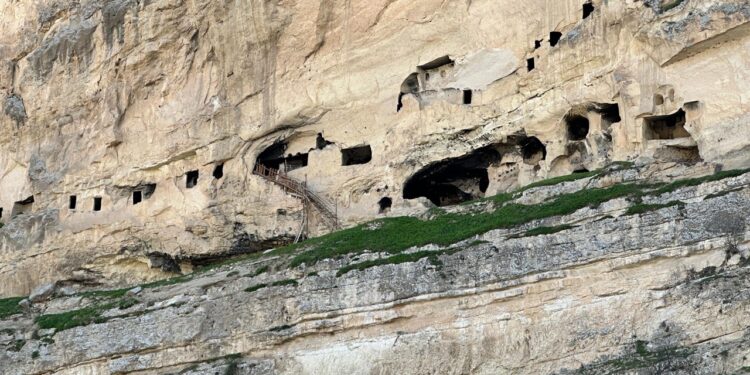 4 Katlı, 25 Odalı... Tunceli'deki Sırlarla Dolu 'İn Delikleri' İçin Harekete Geçiliyor